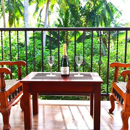 Little Villa Hotel วัดดูวา ภายนอก รูปภาพ