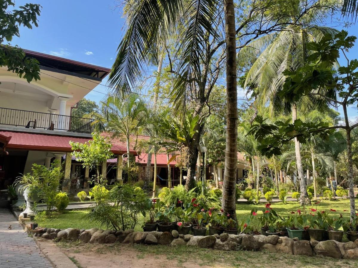 Little Villa Hotel วัดดูวา ภายนอก รูปภาพ